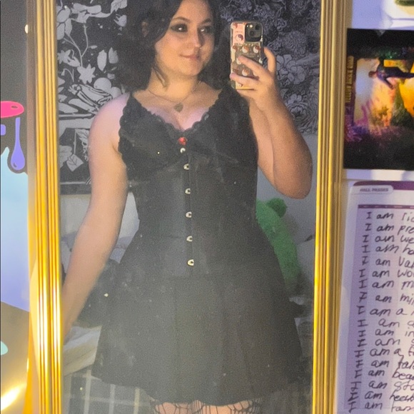 Meet your Posher, Andie - Picture 1 of 1